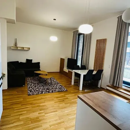 Apartment Holesovice, Garden, Garage Prague Exterior photo